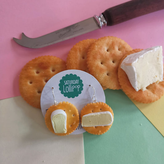 Cheese and cracker dangles